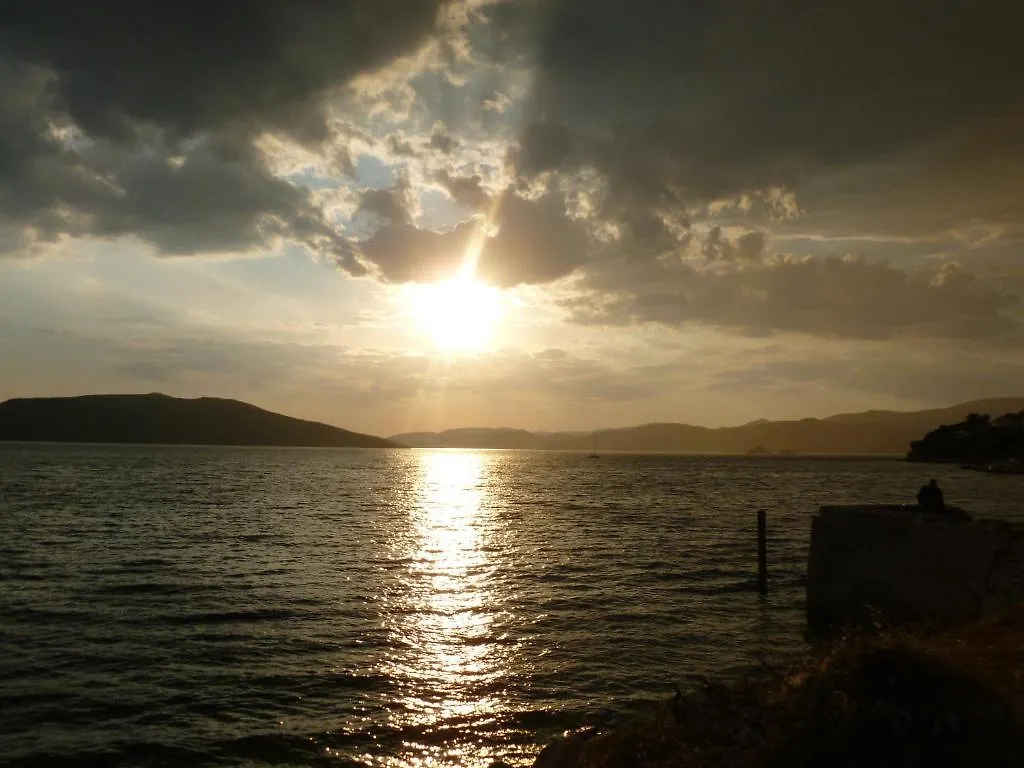 Luna Apartments Trogir 0*,  Croatia