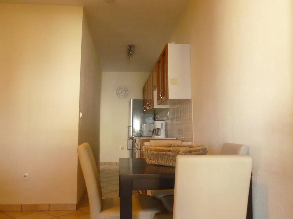 Luna Apartments Trogir