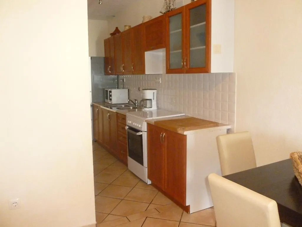 Luna Apartments Trogir