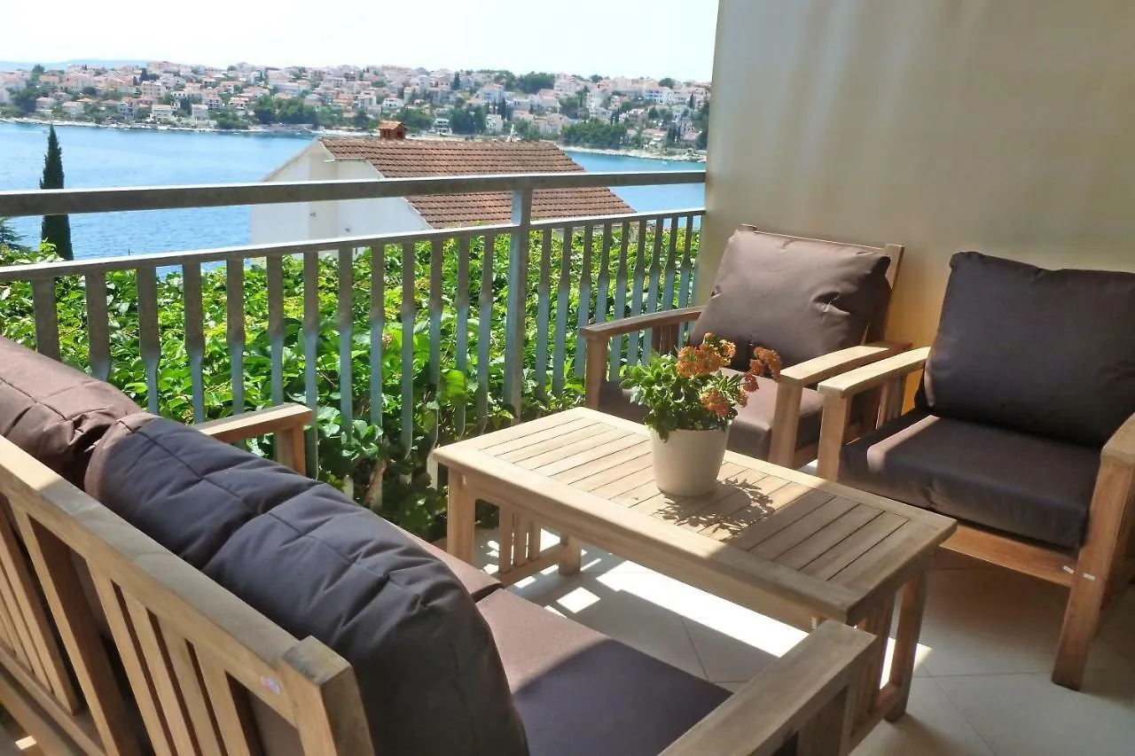 Luna Apartments Trogir Croatia
